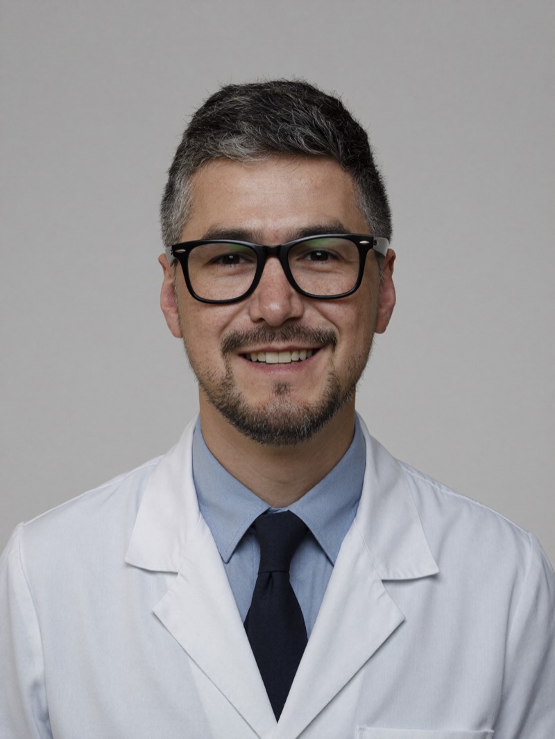 Dr. Yoshiro Sato — Ortopedia y Traumatología